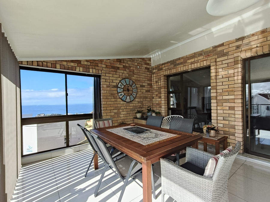 4 Bedroom Property for Sale in Wavecrest Eastern Cape